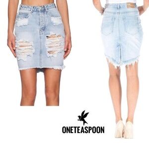 One Teaspoon - 2020 Distressed Fringe Denim Mini